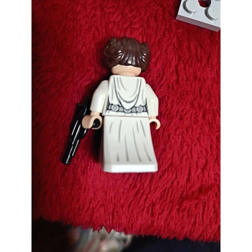 LEGO Star Wars Princess Leia Minifigure White Gown Blaster sw0504 A New Hope
